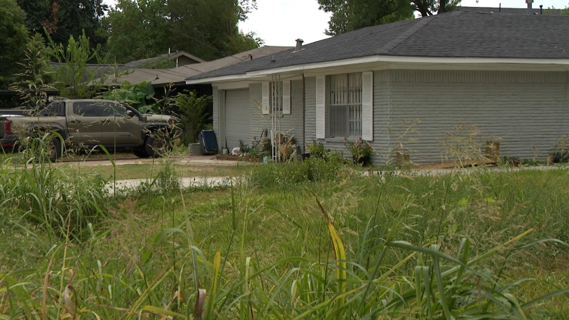 Harris County sues 9 people over forged deeds that stole at least 10 homes, including a Sunnyside family's house